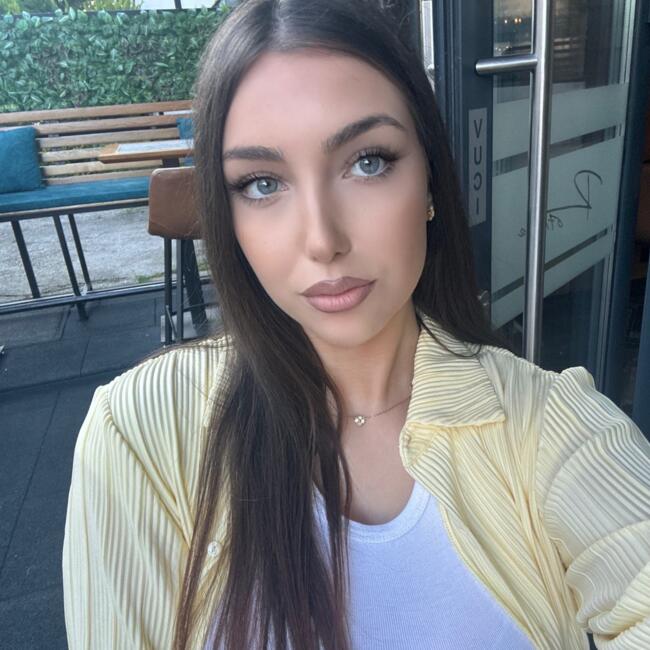 Babysitter in Vienna: Tina