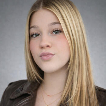 Babysitter in Paray-le-Monial: Cathy
