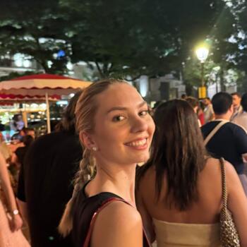 Babysitter Melbourne: Félicie