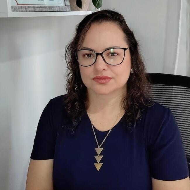Babysitter in Fazenda Rio Grande: Noemi