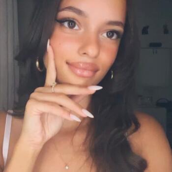 Babysitter in Bois-d'Arcy: Chloé