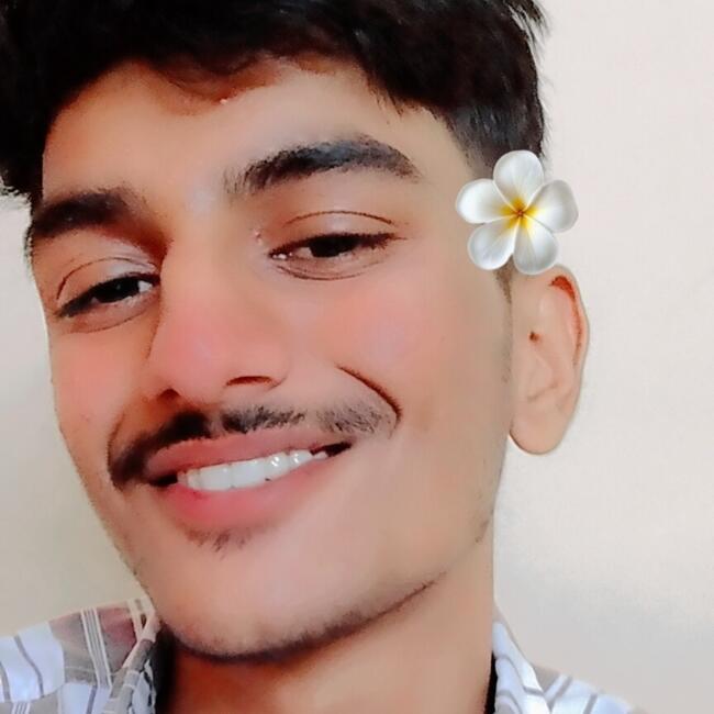 Babysitter in Delhi: Tushar
