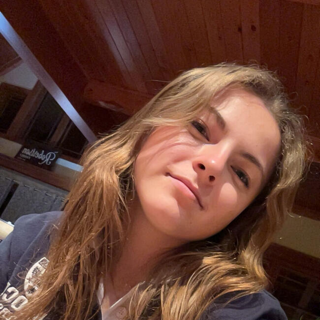 Baby-sitter in Sainte-Catharine: Kate