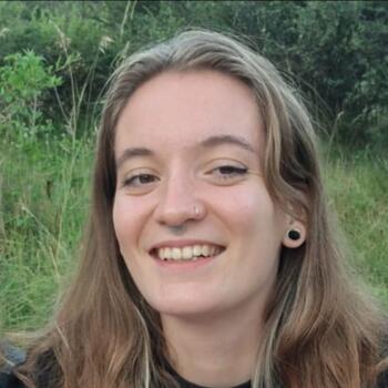 Babysitter in Clermont-Ferrand: Julie