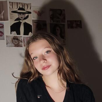 Babysitter in Sambreville: Inès