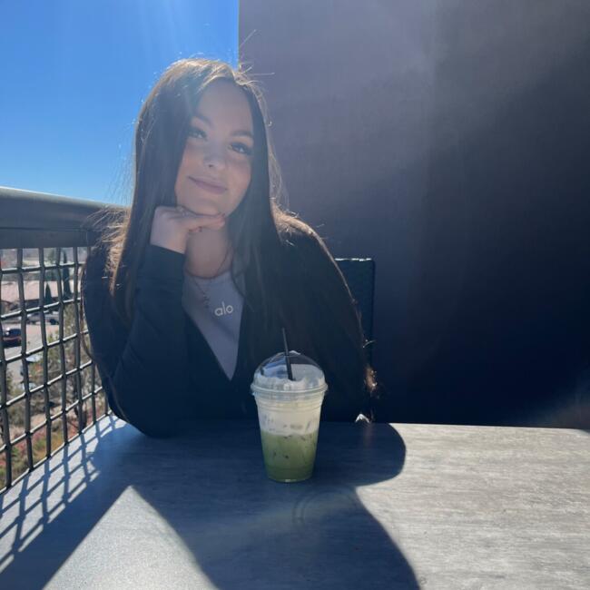 Babysitter in Glendale: Destiny