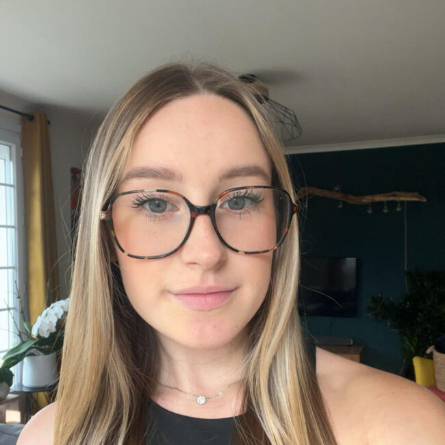 Babysitter in Vesancy: Lilou