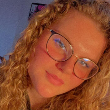 Babysitter in Saint-Étienne-du-Rouvray: Isalyne