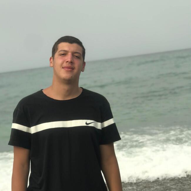 Babysitter in Tourcoing: Taki