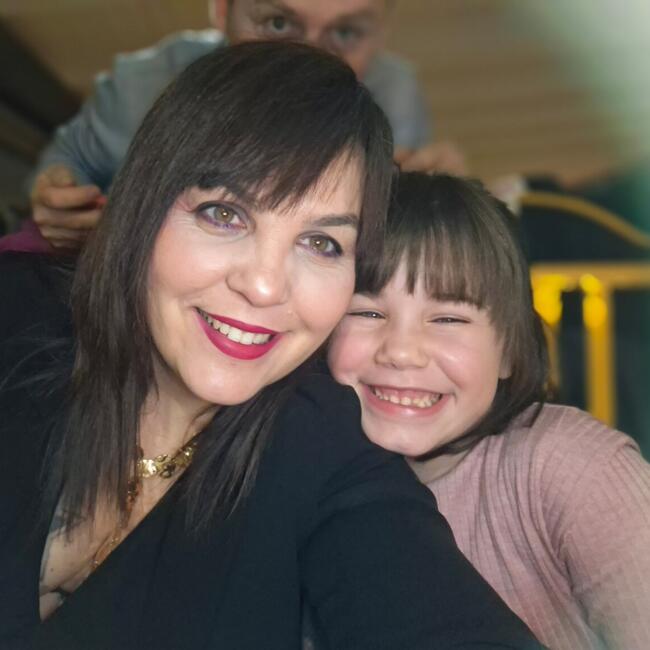 Trabajo de canguro en Cuenca: Angélica