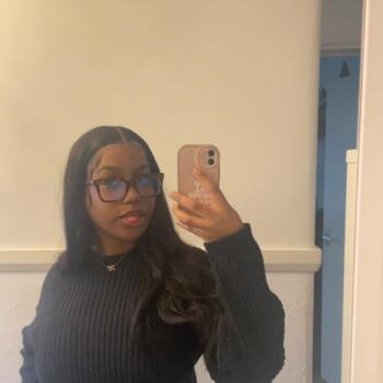 Babysitter in London: Hannah