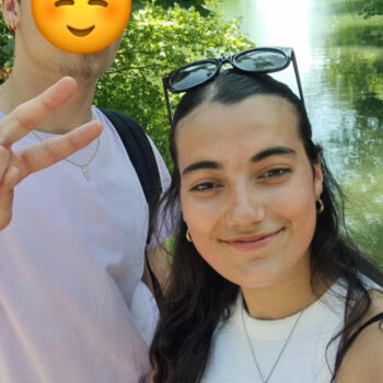 Babysitter in Sathonay-Camp: Lyna