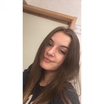 Barnvakt i Skövde: Emilia