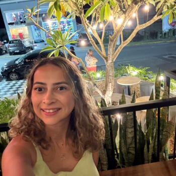 Emprego de babá em Canoas: emprego de babá Geisiane