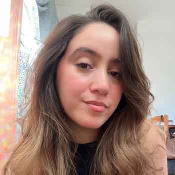 Babysitter in Marly-le-Roi: Yasmine