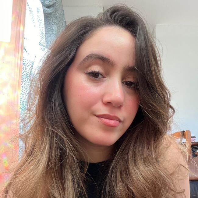 Babysitter in Marly-le-Roi: Yasmine