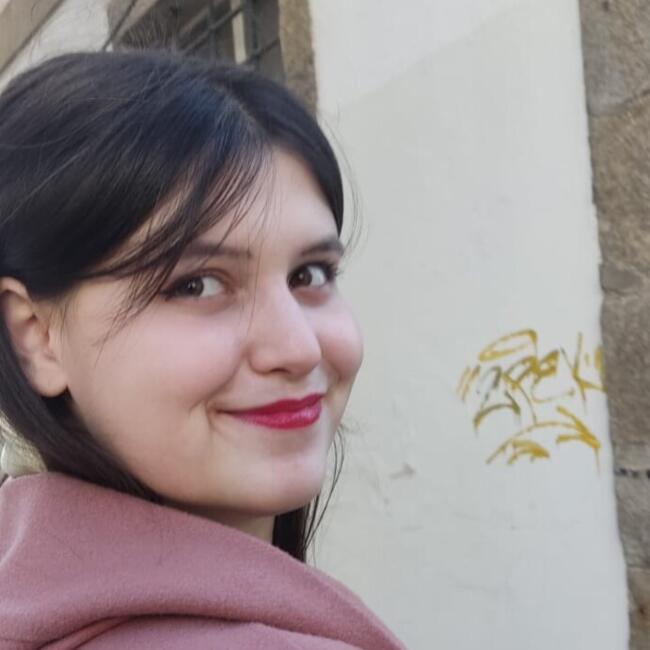Babysitter in Porto: Sara