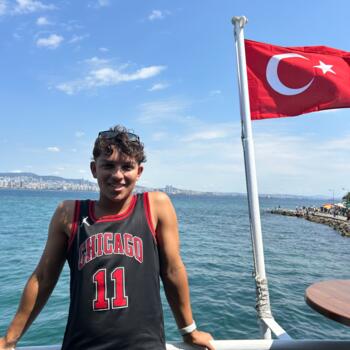 Babysitter in Watford: Sam