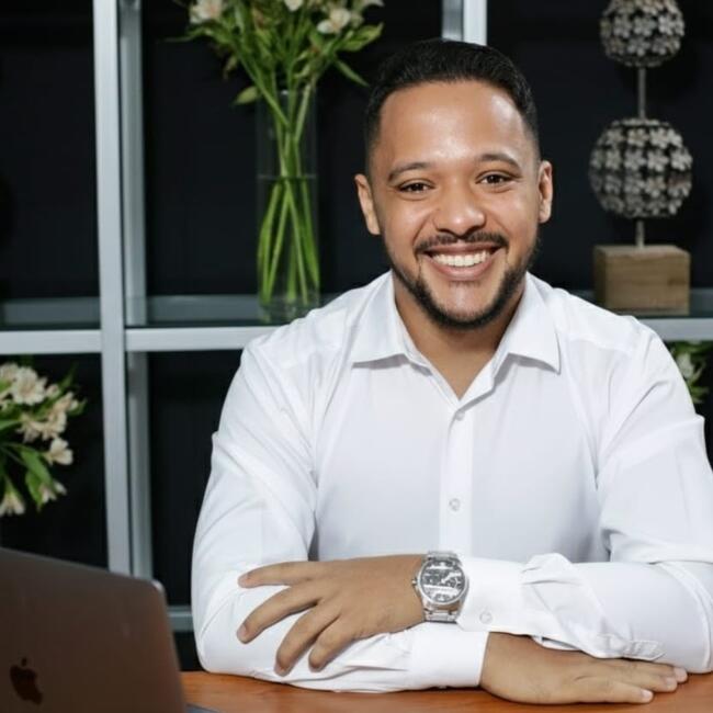 Emprego de babá em Fortaleza: Renato Moreira