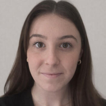 Babysitter in Châteaubriant: Coline