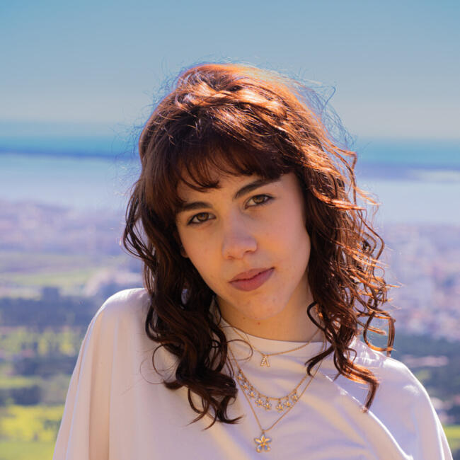 Babysitter in Sesimbra: Ariana