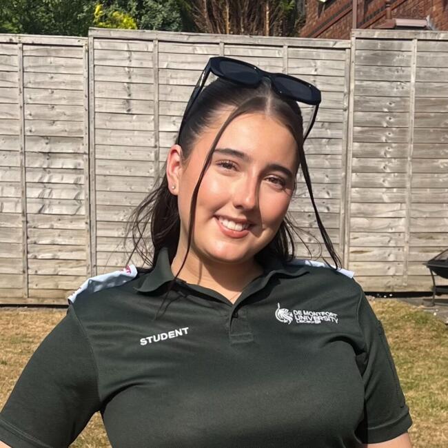 Babysitter in Leicester: Ruby