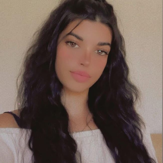 Babysitter in Saint-Martin-d'Hères: Cassandra