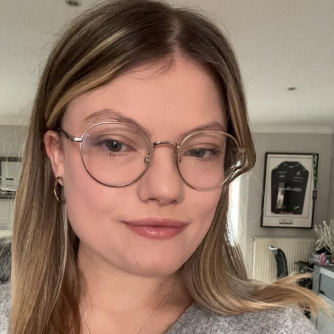 Babysitter in Verny: Ines