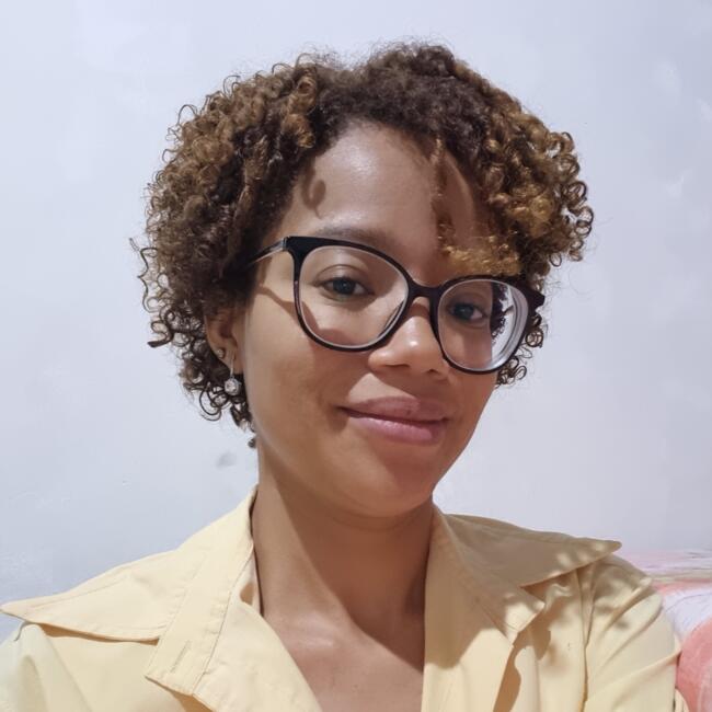 Babysitter in Porto Seguro: Célia