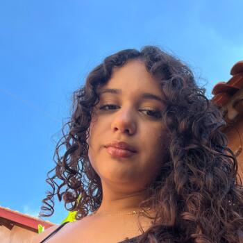 Babá em Londrina: Sofia Lirio