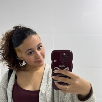 Babysitter Londrina: Sofia Lirio