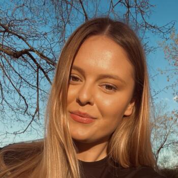 Babysitter in Turda: Detesan