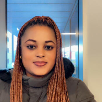 Babysitter Edinburgh: Monsurat