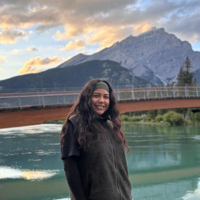 Babysitter in Banff: Daniela