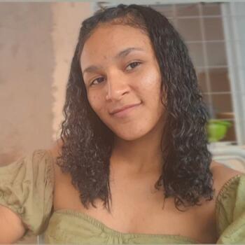 Babá em Rondonópolis: Kamila Vitória