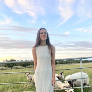 Babysitting job in Hastings: babysitting job Kera