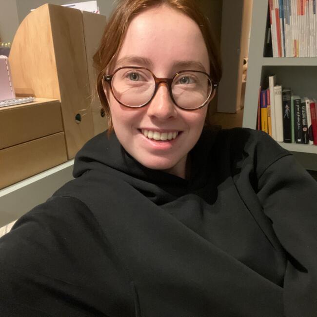 Babysitter in La Garenne-Colombes: Anais