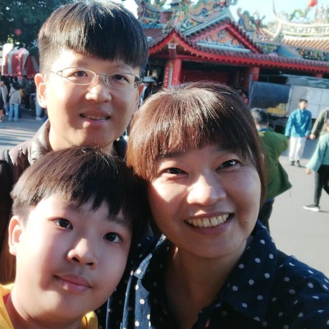 Babysitting job in Amsterdam: CHEN HUI