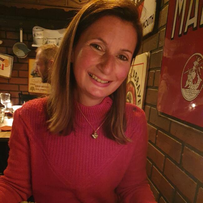 Babysitter in Auderghem/Oudergem: Inès