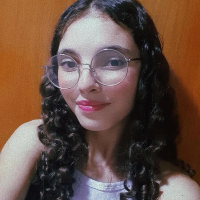 Babá em Barretos: Mariana