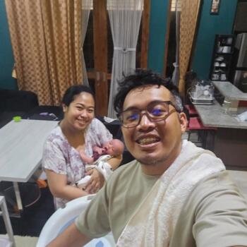 Babysitting job in Bandung: babysitting job Popo