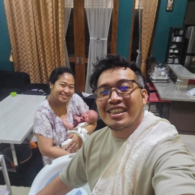 Babysitting job in Bandung: Popo