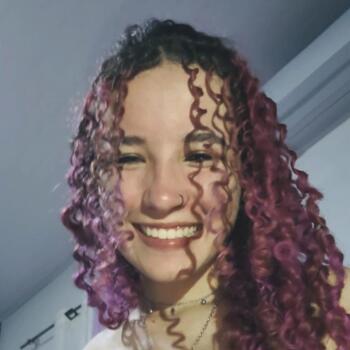 Babysitter in Duque de Caxias: Viviane