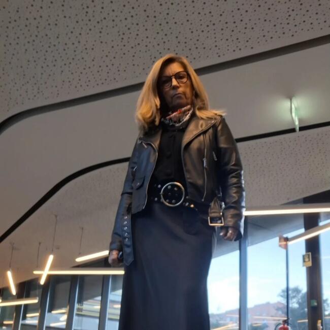 Babysitter in Seixal: Isabel