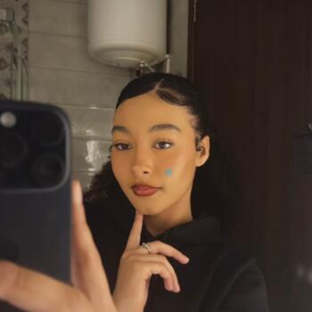 Babysitter in Mosta: Kiarra Nia