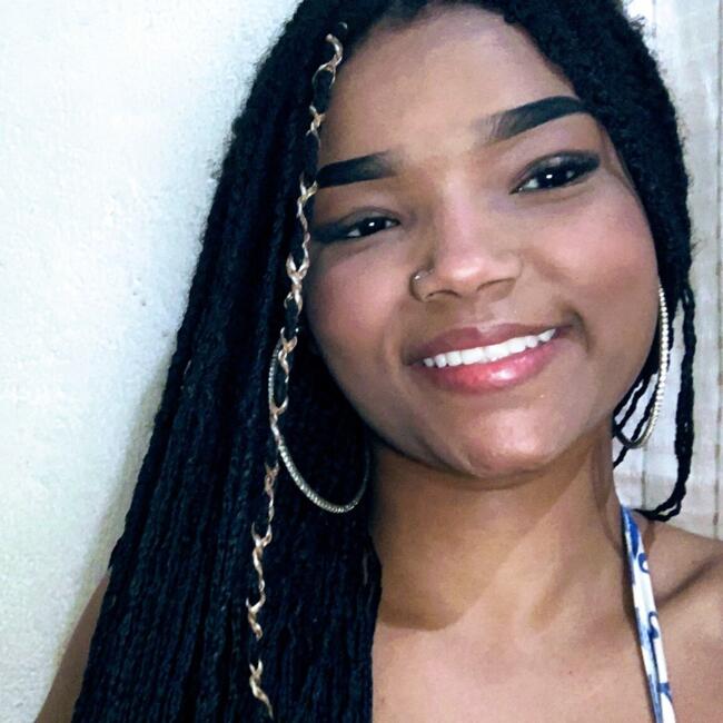 Babá em Assis: Julia Vitória