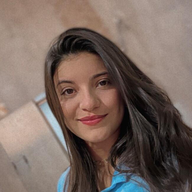 Babysitter in London: Deisiane Faria