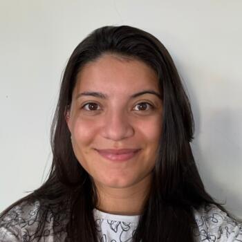 Babysitter London: Deisiane Faria