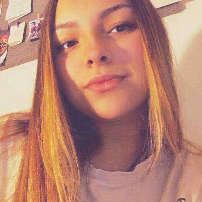Babysitter in Salinas: Julieta
