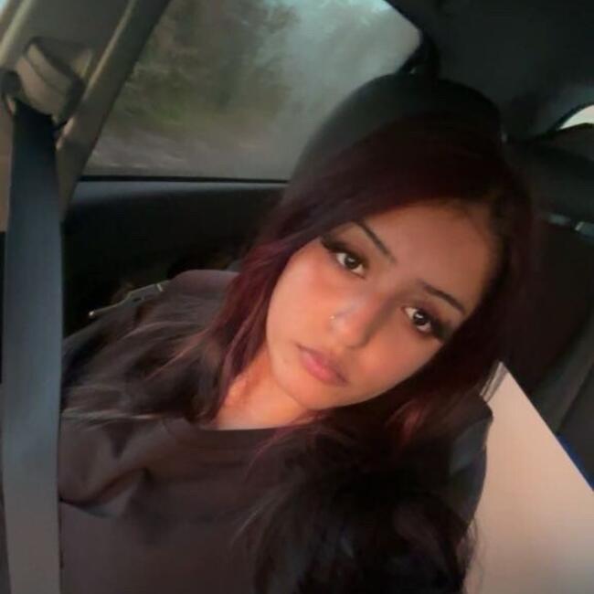 Babysitter in Bolton: Amina